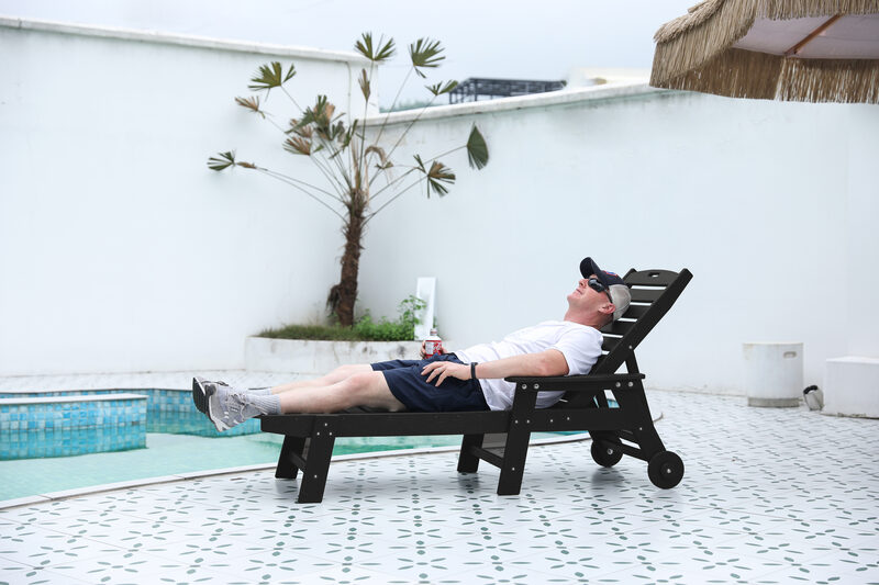Lounge Chair Outdoor With Wood Texture,Oversized Chaise Lounge Chair With 5 Positions, HDPE, Patio L