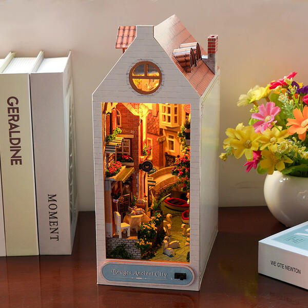 DIY Cabin TC23 Ancient City Holiday Bookend